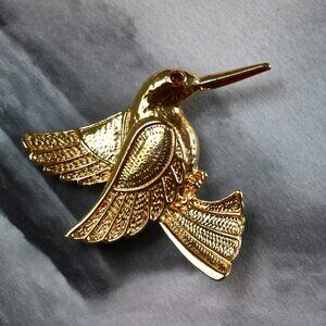 Vintage Gold Tone Ruby Eye Hummingbird Brooch Pin High Quality Costume Hallmark